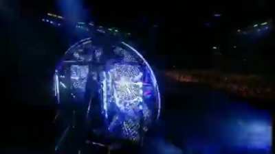 The infamous drum solo performed my Joey Jordison on a spinning pentagram. RIP KING