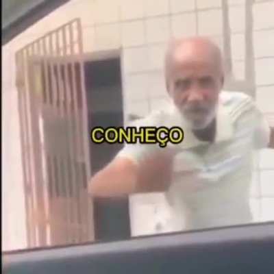 Apenas uma