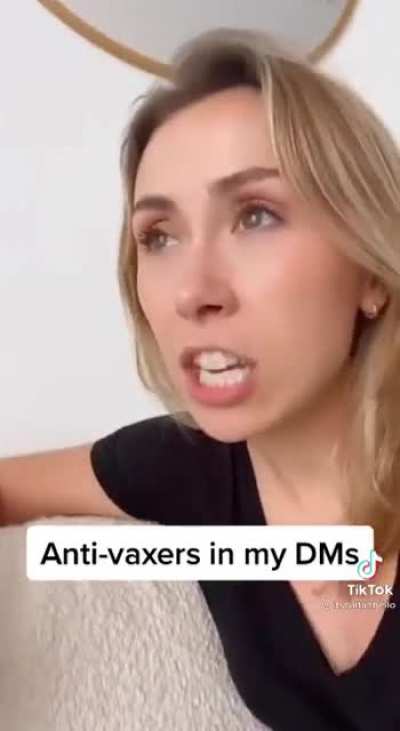 How stupid anti-vaxxers sounds like when they attack people