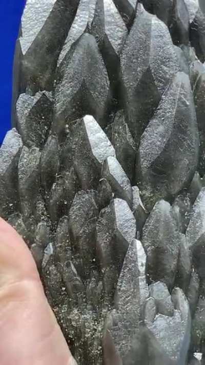 New to the sub, thought you would like to see some of my favorite crystals. This is among my top ten. “Dragon Scale Calcite” from Sweetwater Mine in Missouri.