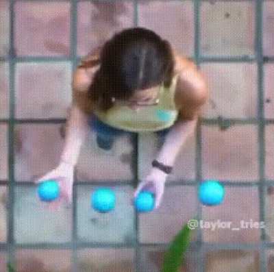The unique and interesting top down view of a Juggler