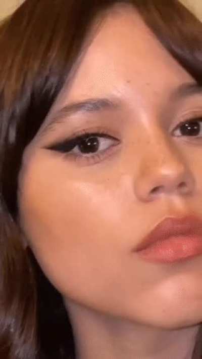 Jenna eye contact