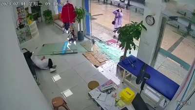 A chinese glass door