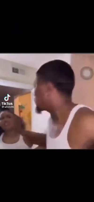 Why did He slaped her 😭😭😭