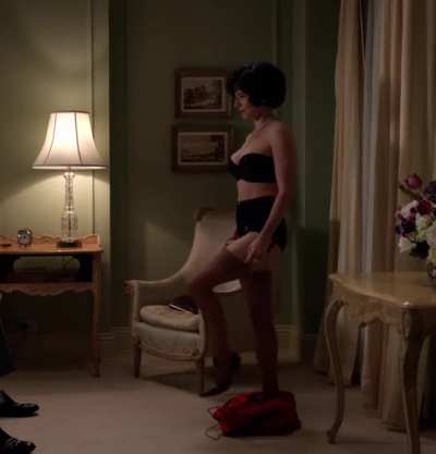 Linda Cardellini