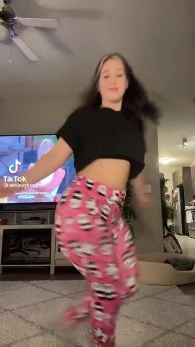@Ashleyylreyy Has potential