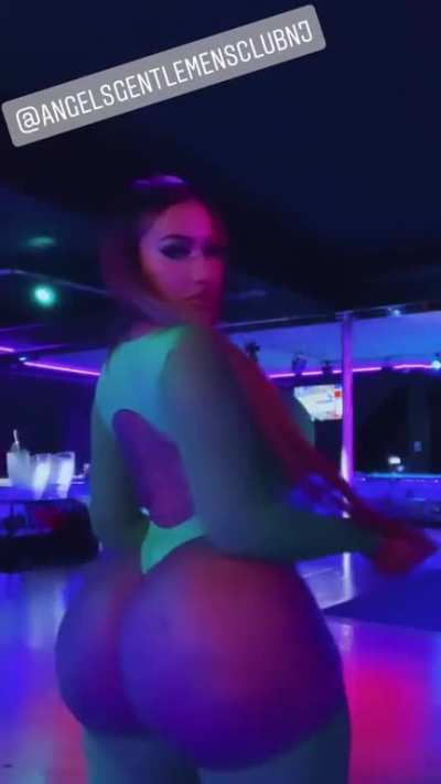 K@tt L3ya@ 🍑