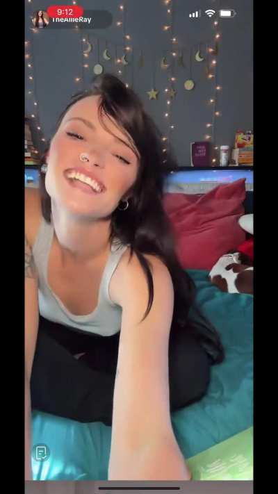 Allie 