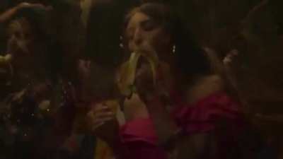 Mimi Keene in 'Sex Education' Season 1 Episode 2