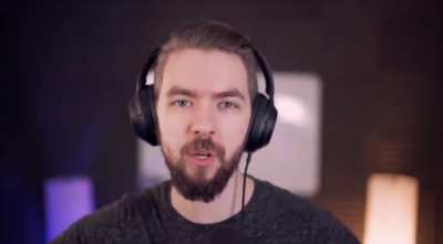 Perfectly cut scream and while reacting to r/perfectlycutscreams