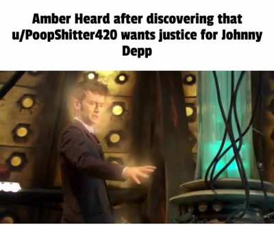 amber heard more like amber TURD !!!