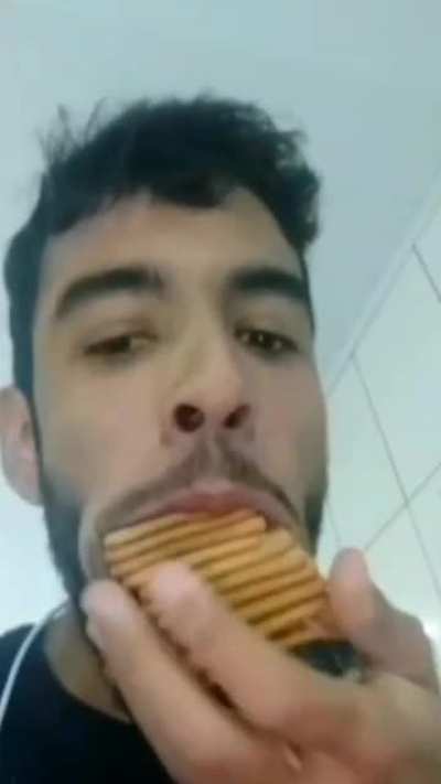 B I S C U I T
