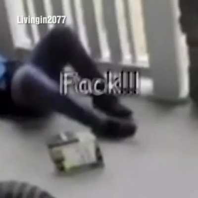 Mas salado ese webon XD