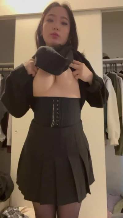 flashing asian tits