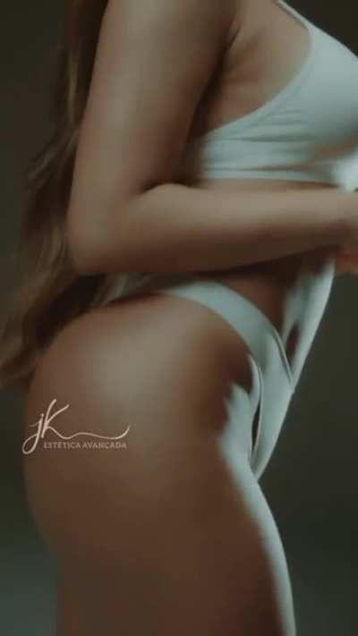 Tainá Costa