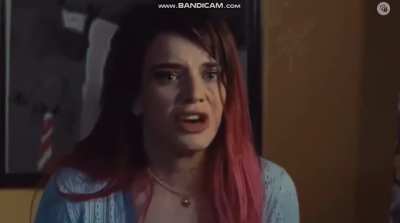 This montage of Tara being the killer in Scream 5 will never be not funny to me (source : Because Movies on Ytb)