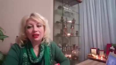 Amk medyum daha 10 saniye ilerisini tahmin edemiyor kalkmış ikizler çift yumurta mı diyor.