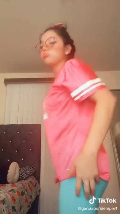 Un buen culo de la bella poarch mexicana.