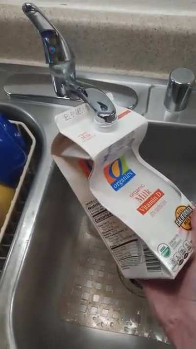 Literally air/water tight with the faucet head