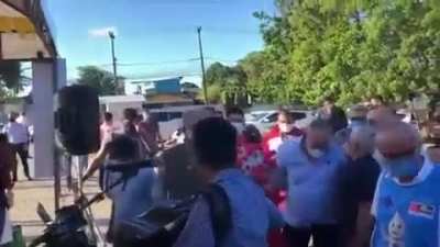 Brasil: o país onde o Ministro da Saúde dança um forró com o vírus durante uma pandemia