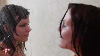 Gia and Noma Hill fingering in the shower