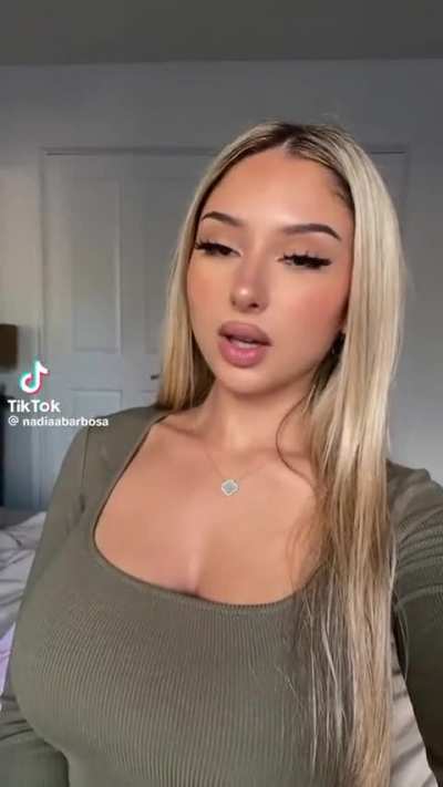@nadiabarbosa
