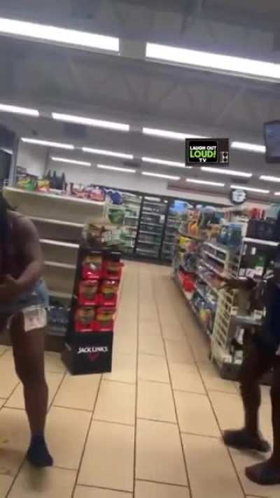Chick shit herself inside of a 711