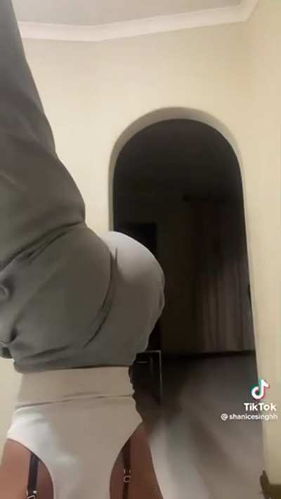 @shanicesinghh with those meaty South African cheeks