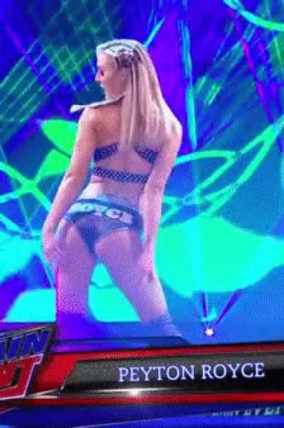 One of the sexiest entrances of all