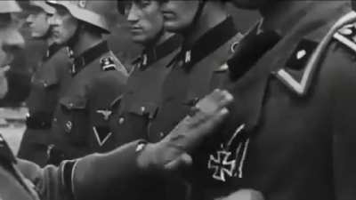 SS marschiert in feindesland