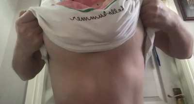 Can mommy tits still turn you on 😍 (oc) (gif)