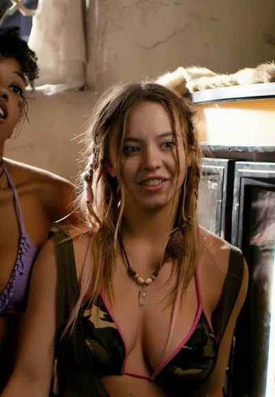 Sydney in Dead Ant (2017)