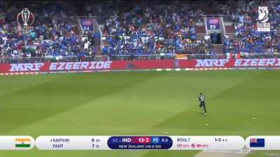 Finisher Dinesh Karthik finished world cup dream of Indians in 2019 by scoring 6 runs of 25 balls but yograj singh saw thala face in karthik 