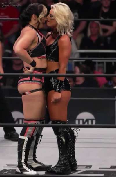 Jamie Hayter x Toni Storm