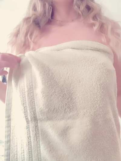 Whoops dropped my towel (drop)