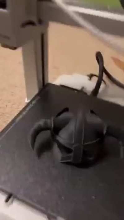 Cat-hat-strophe!