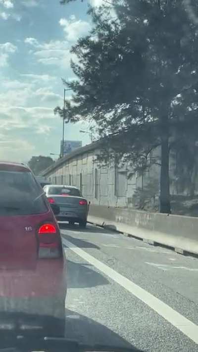 Sientanse libres de denunciar todas las patentes que quieran. Esto ya es usual y recurrente.