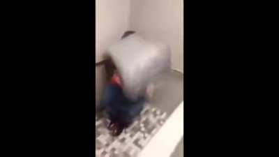 Um pouco de entretenimento