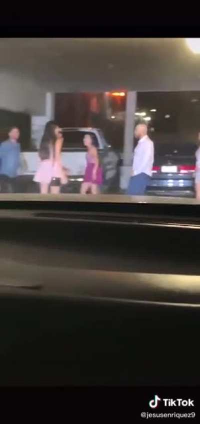 Está juventud ya no sabe bailar payaso de rodeo.