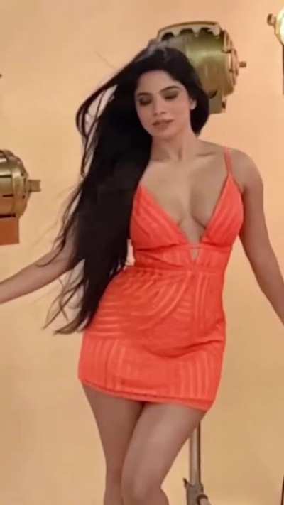 Divya Bharathi Sexy Bosoms 💖❤️