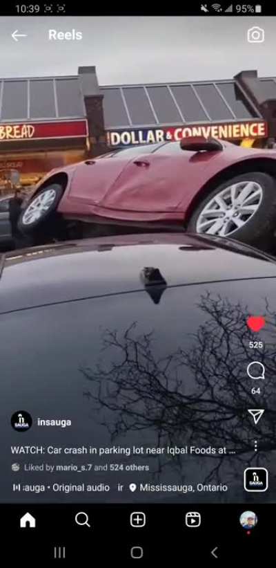 [InSauga] Car crash in parking lot near Iqbal Foods at Erin Mills & Folkway in Mississauga