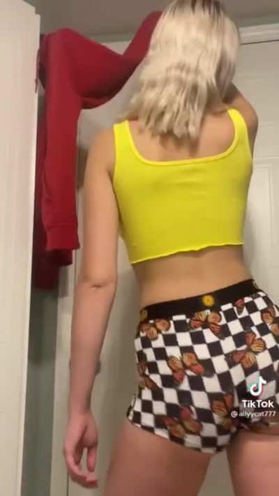 Ally Twerk
