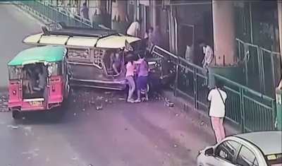 [2023-07-04] Philippines, Cavite, Dasma (Brake Failure, straight from a parking area ramp (3rd/2nd floor)