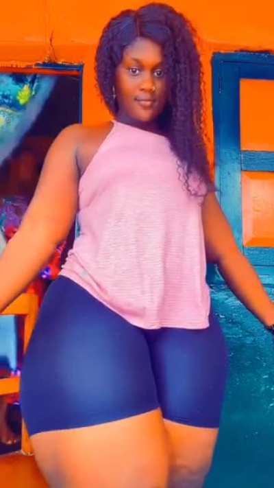 find iG: queen<wbr>sofku<wbr>rvesa<wbr>frica<wbr>.
