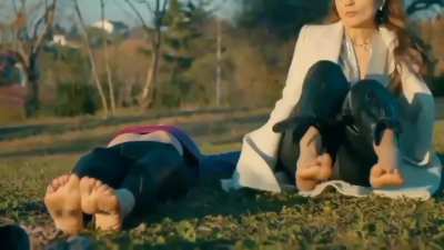 Damla Sönmez - Hazal Subaşı