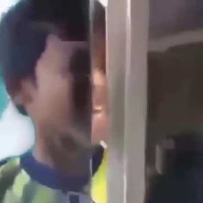 :v
