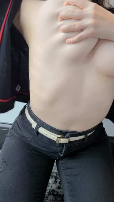 are natural boobs like mine your type? (18f)