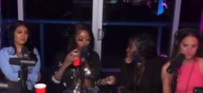 Asian Doll walks off podcast after back and forth with host 🤦‍♂️🤦‍♂️