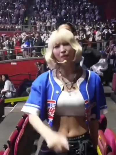 Momo - TWICE