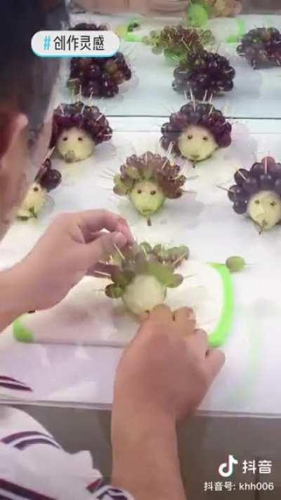 DIY porcupines 🍇🍐